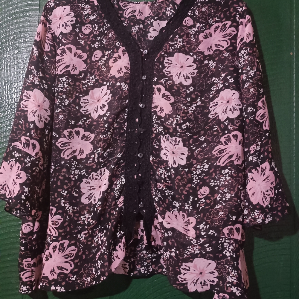 Women's Floral Black and Pink Ruffle Bell Sleeve Top - Picture 7 of 7